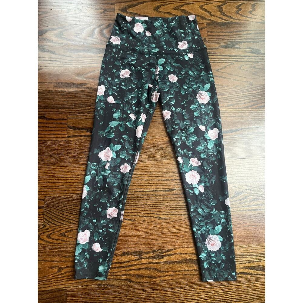 Onzie Women's Rose floral High Rise Leggings Size S/M black pink